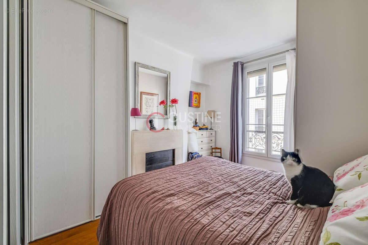 Appartement à PARIS-18E