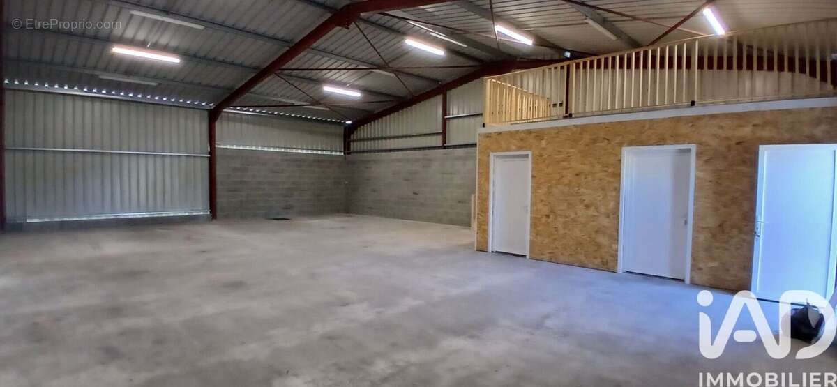 Appartement 572 m² à Bazoges-En-Paillers  - photo 3