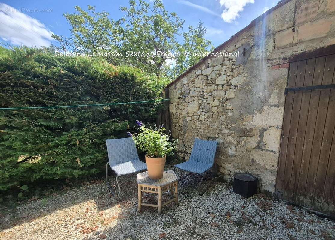 Immeuble locatif  Monbazillac  240 m² - photo 15