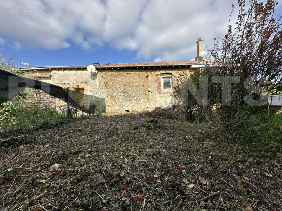 a080b93b-929a-4c1b-8e70-85e7678d30c0 - Maison à MARGUT