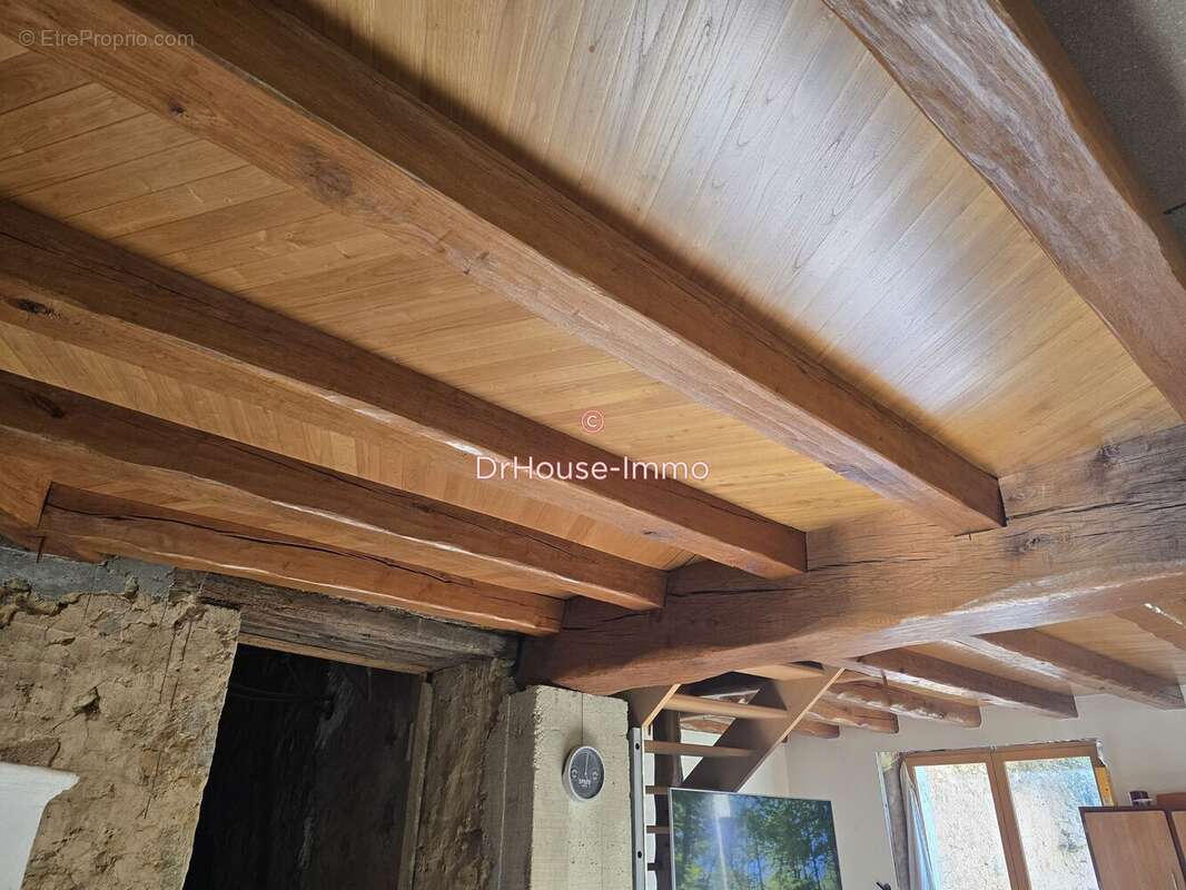 Maison à FONTAINE-LE-COMTE