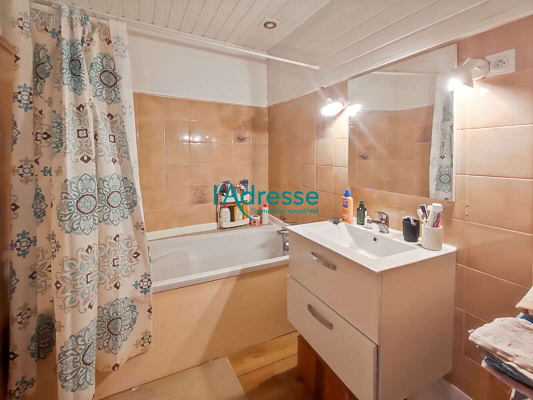 Maison à SAINT-PIERRE-MONTLIMART