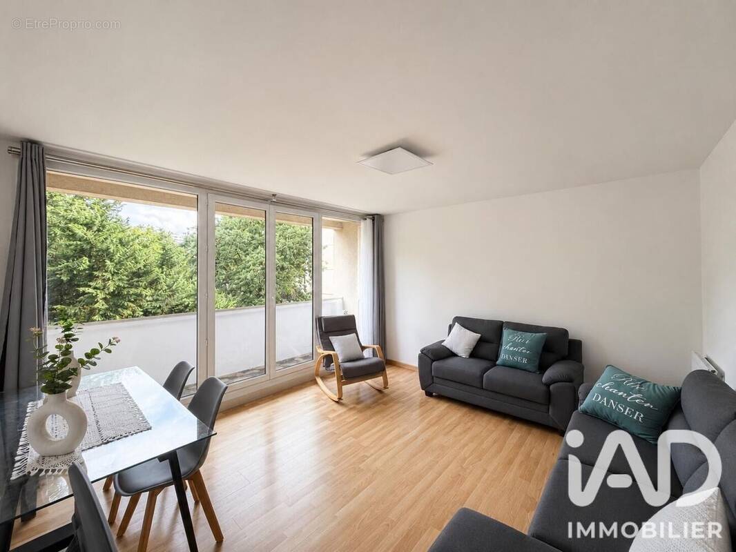 Photo 1 - Appartement à POISSY