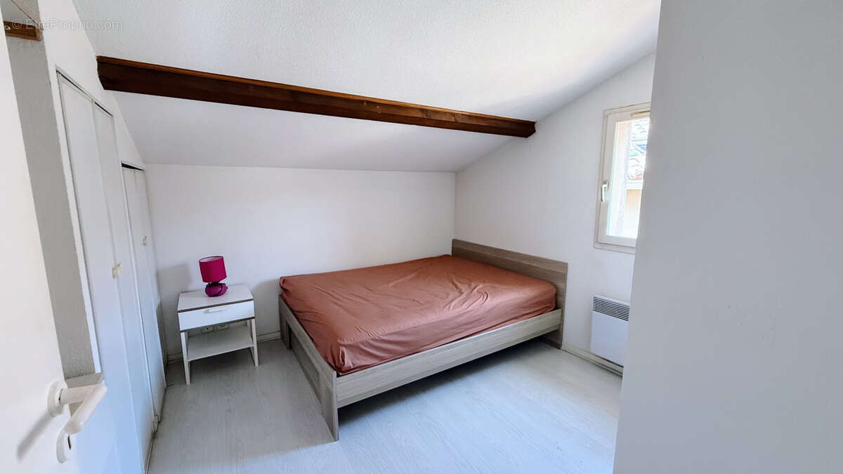 Appartement à SAINT-CYR-SUR-MER