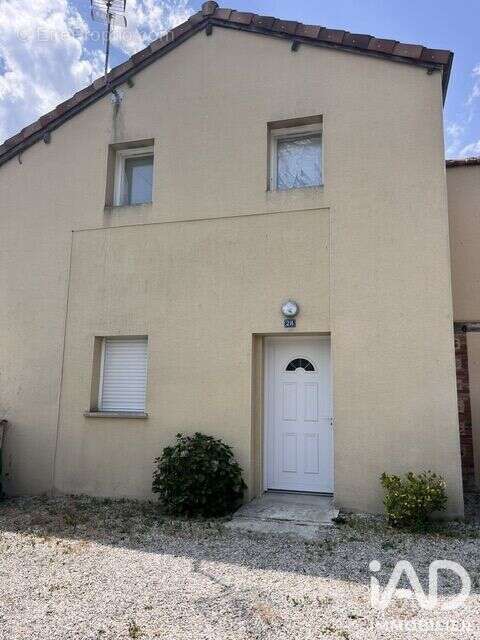 Maison 208 m² à Landeronde  - photo 2