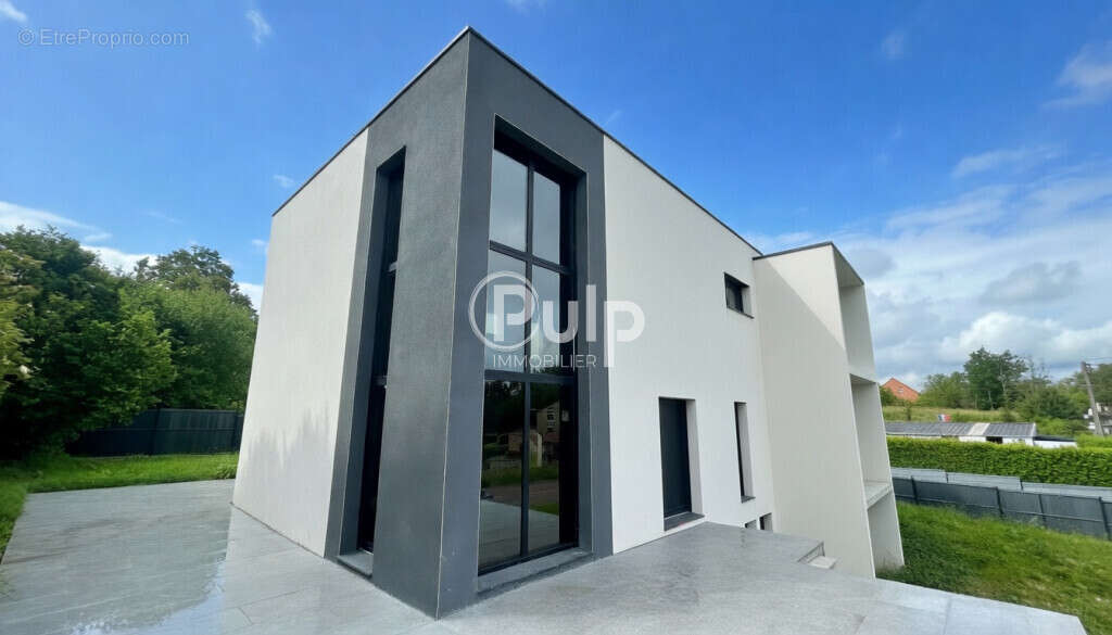 Maison à CARENCY