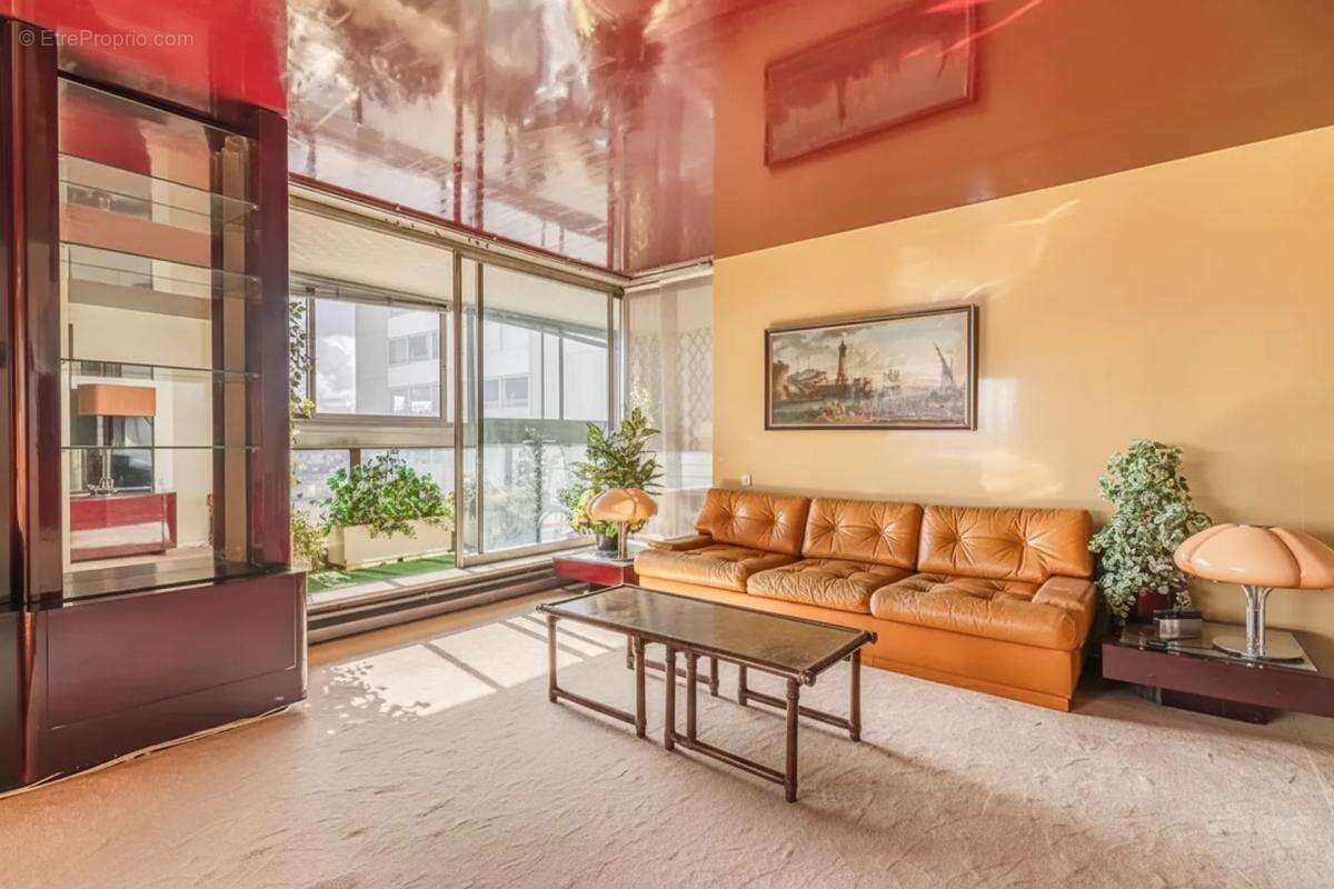 Appartement à PARIS-15E