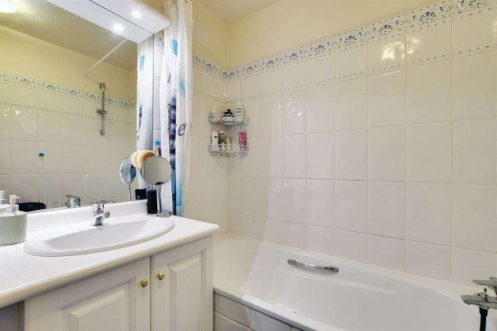 Appartement à PARIS-20E