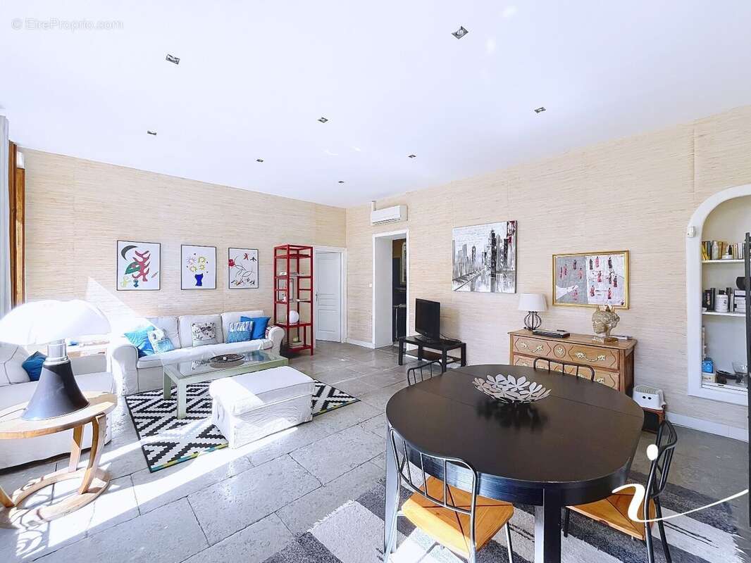 Appartement à NIMES