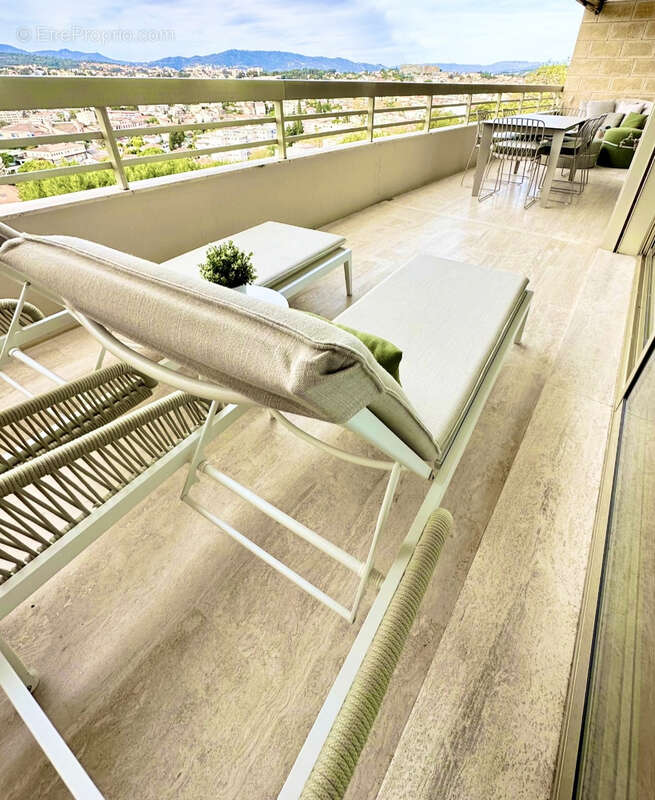 Appartement à LE CANNET