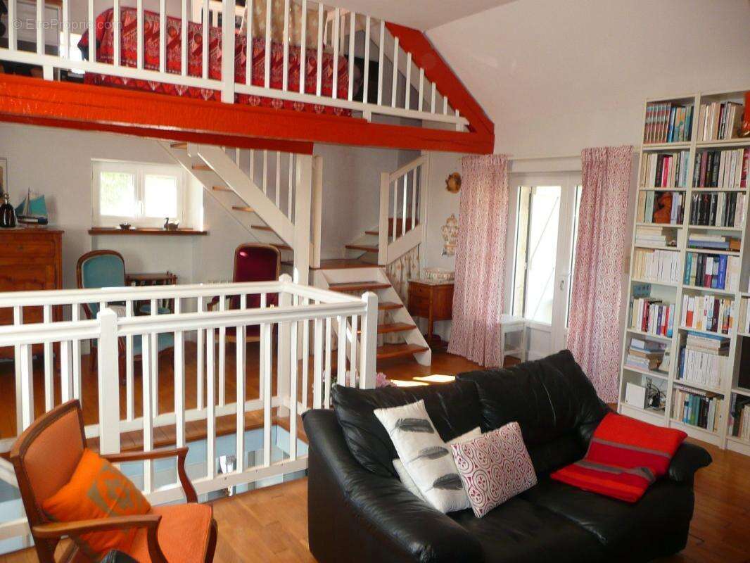 Maison à SAINTE-CROIX