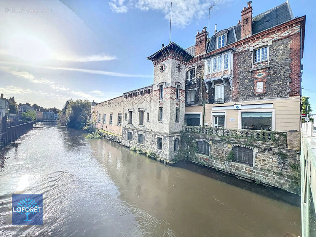 Appartement à CORBEIL-ESSONNES