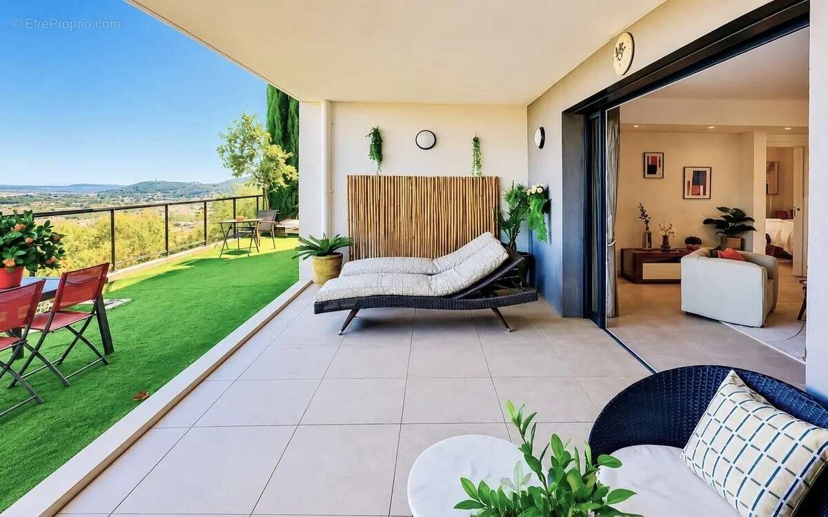 Appartement à HYERES