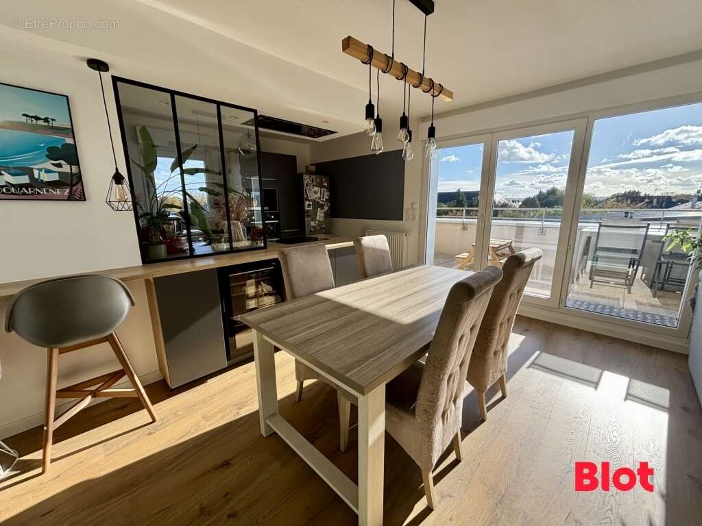 Appartement à CHARTRES-DE-BRETAGNE