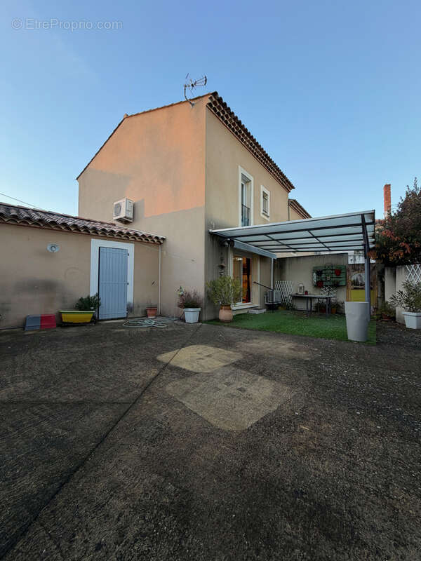 Maison à JONQUIERES