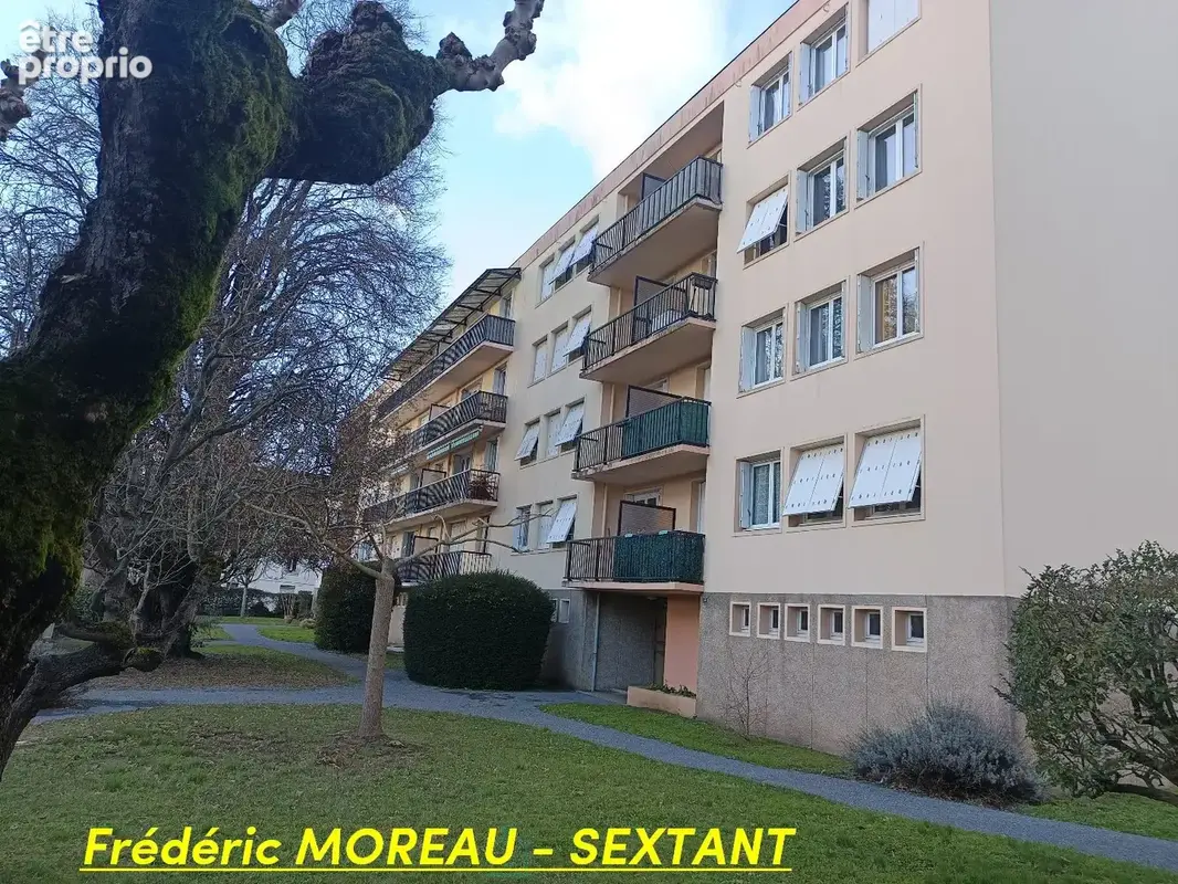 Dans résidence calme et bien entretenue en hyper centre, venez découvrir ce beau T4 avec balcon et garage - photo 9