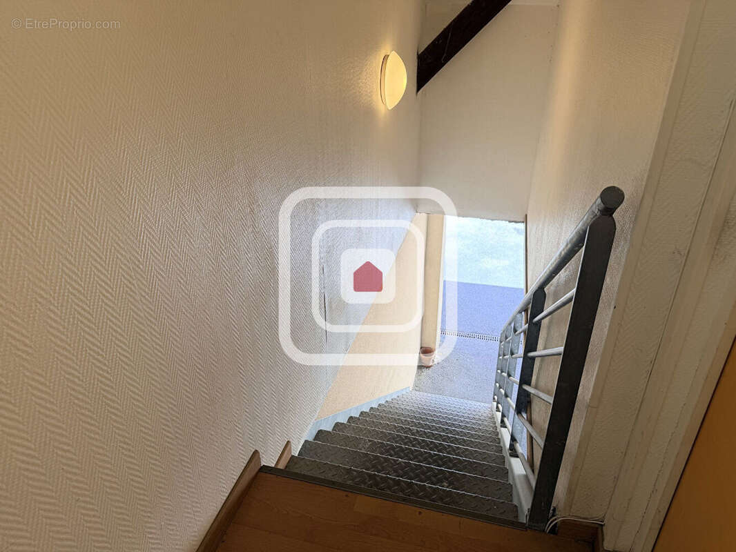 Exclusivite studio au 1er etage secteur gobelins - photo 2