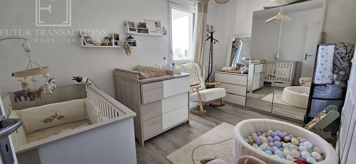 Appartement à COLOMBES