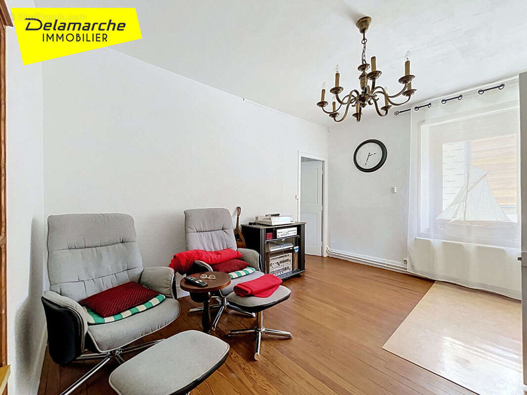 A VENDRE : Maison à proximité du centre bourg de Gavray - photo 6