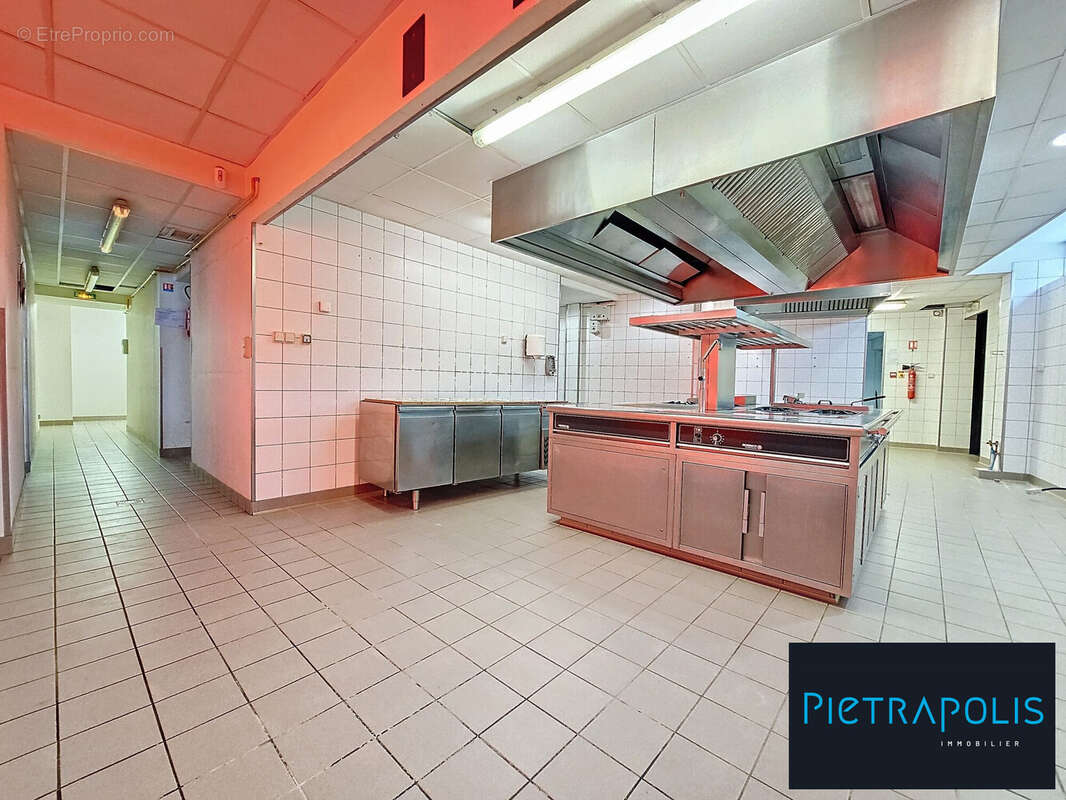 Commerce 263 m² à Dijon  - photo 5