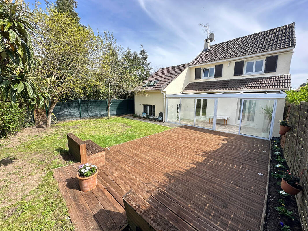 Maison à COURCOURONNES