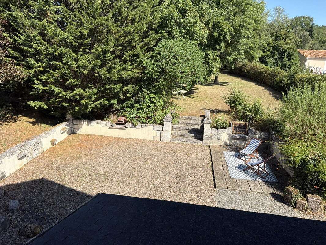 Maison spacieuse de 4 à 5 chambres, cuisine équipée, grands jardins - photo 10