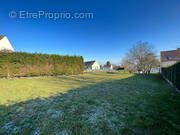 Terrain à CLERY-EN-VEXIN