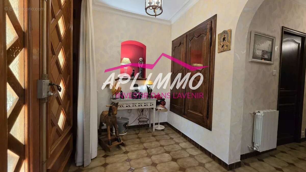 Maison à MONTELIMAR