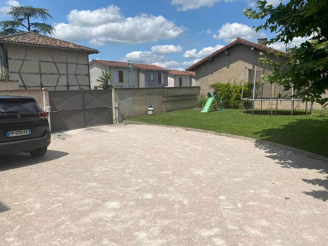 Maison à GARNERANS