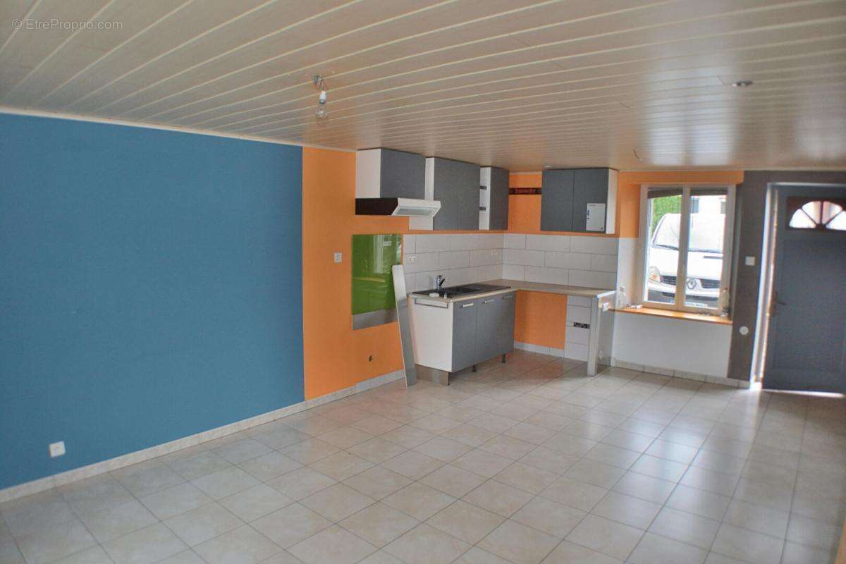 Appartement à PONT-DE-ROIDE
