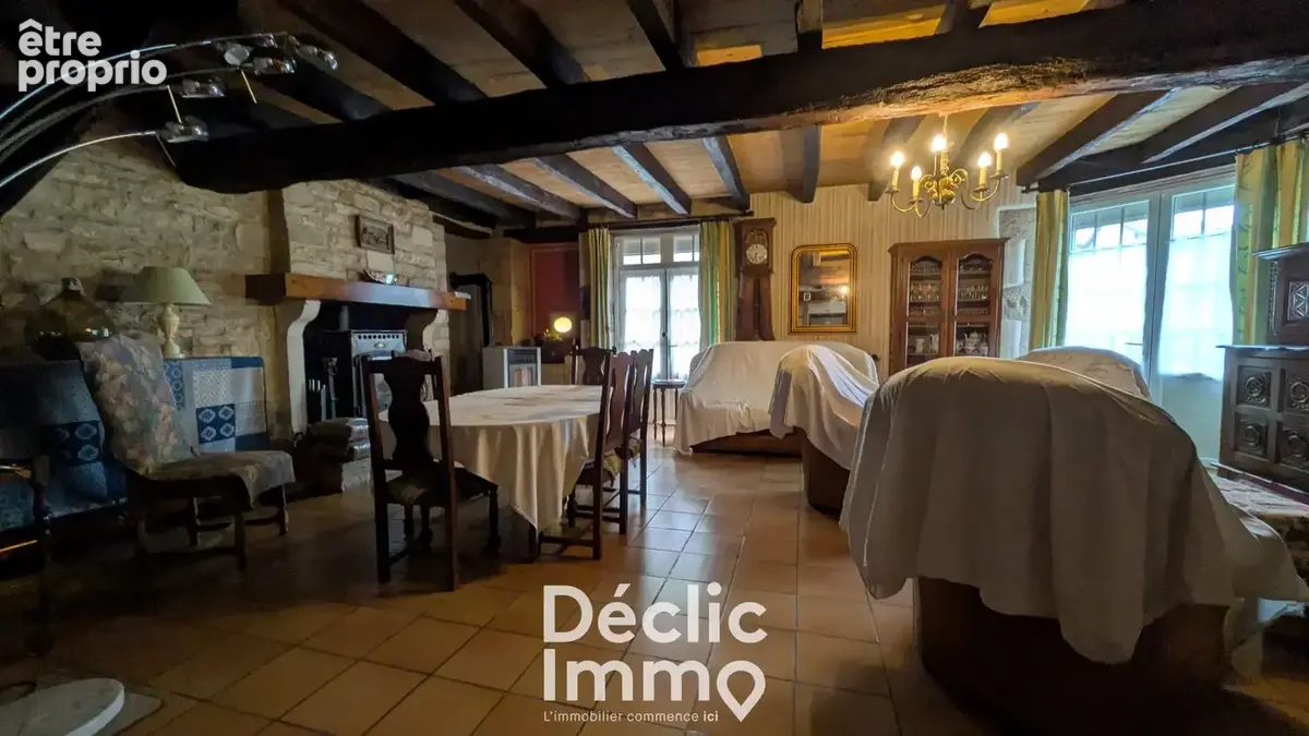 Maison familiale avec garage, dépendances et grenier aménageable à Champagne-Mouton - photo 5