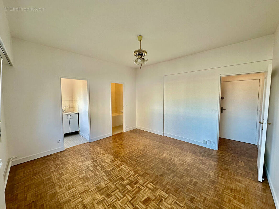 Appartement à IVRY-SUR-SEINE