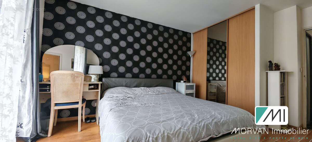 Maison à LE MESNIL-SAINT-DENIS