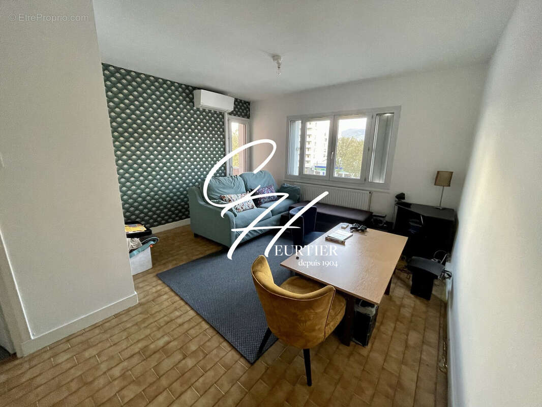 Appartement à ECHIROLLES