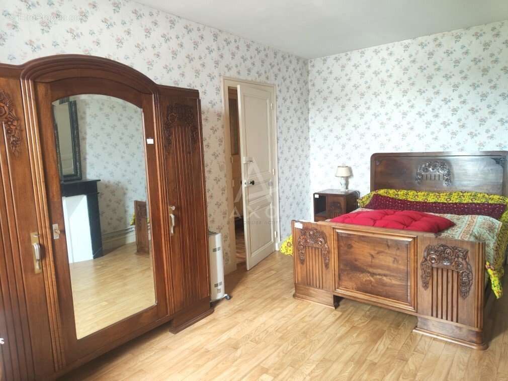 Maison à MORANNES
