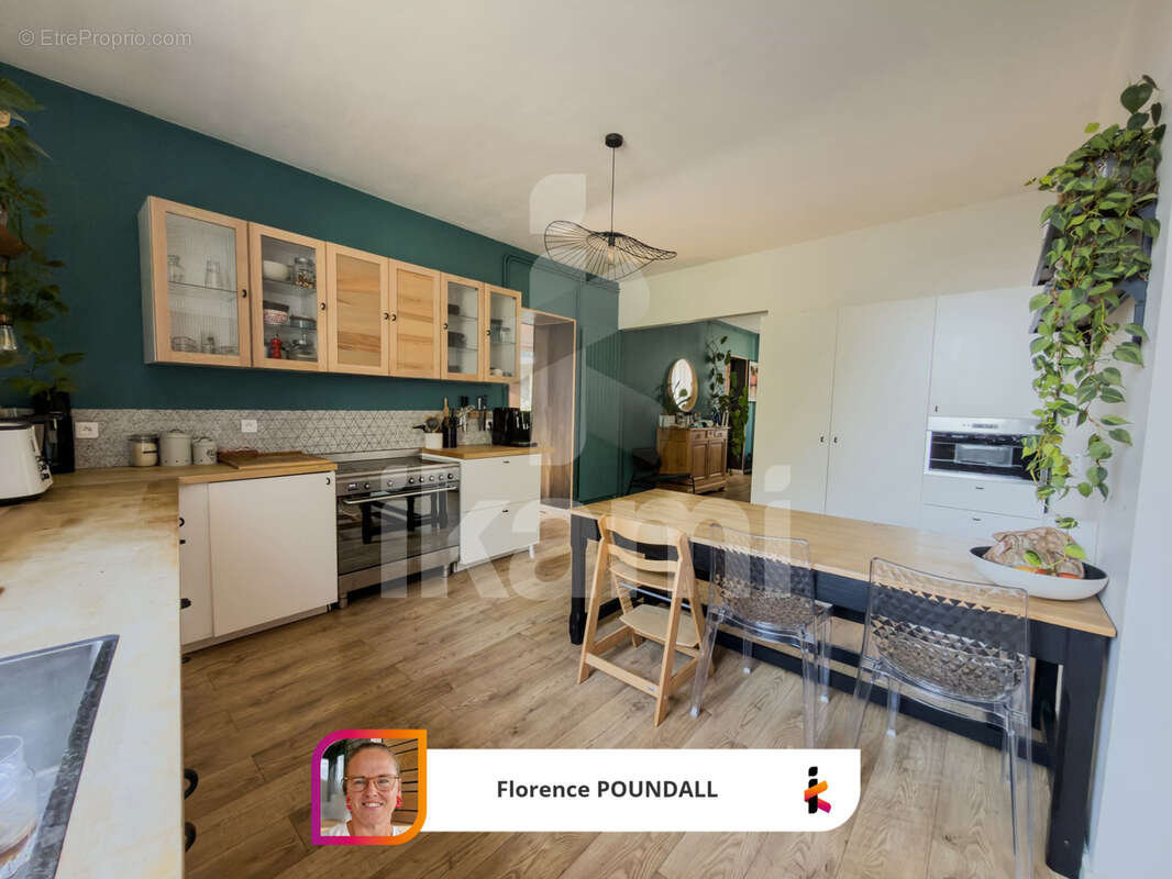 Moras-en-Valloire, maison de 226 m2 avec 6 chambres sur terrain avec pisicne - photo 3