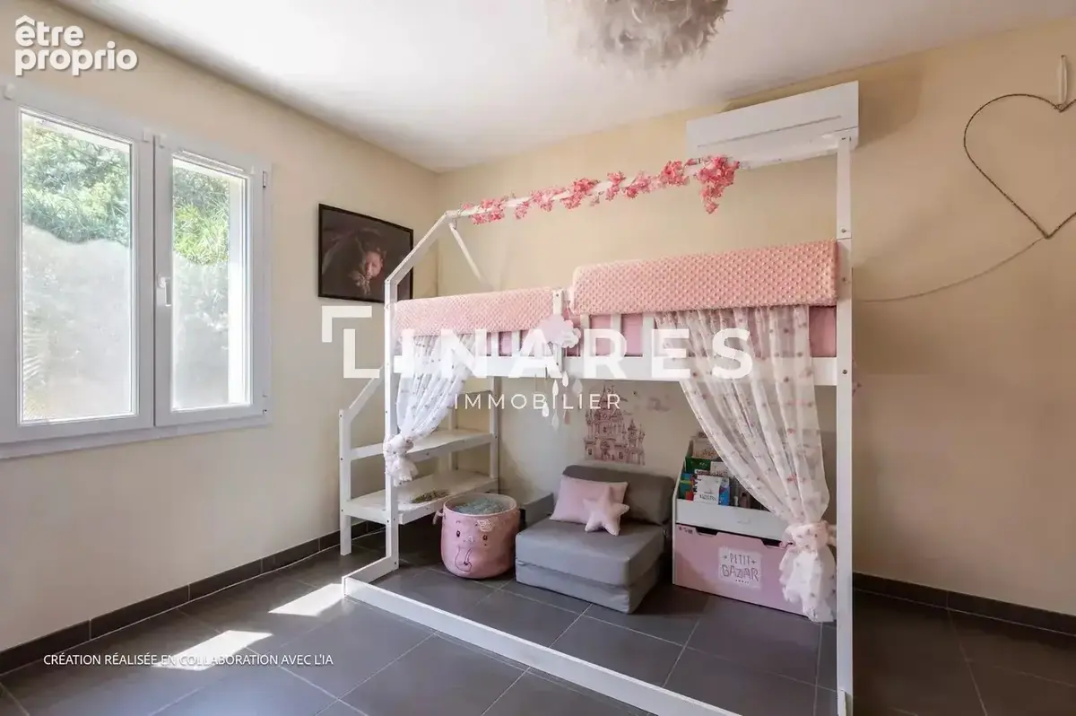 LA VILLA DE L’ÉTANG - Villa T5 de 170m2 -  Jardin de 1760m2 - Dépendance - 13800 ISTRES - photo 13