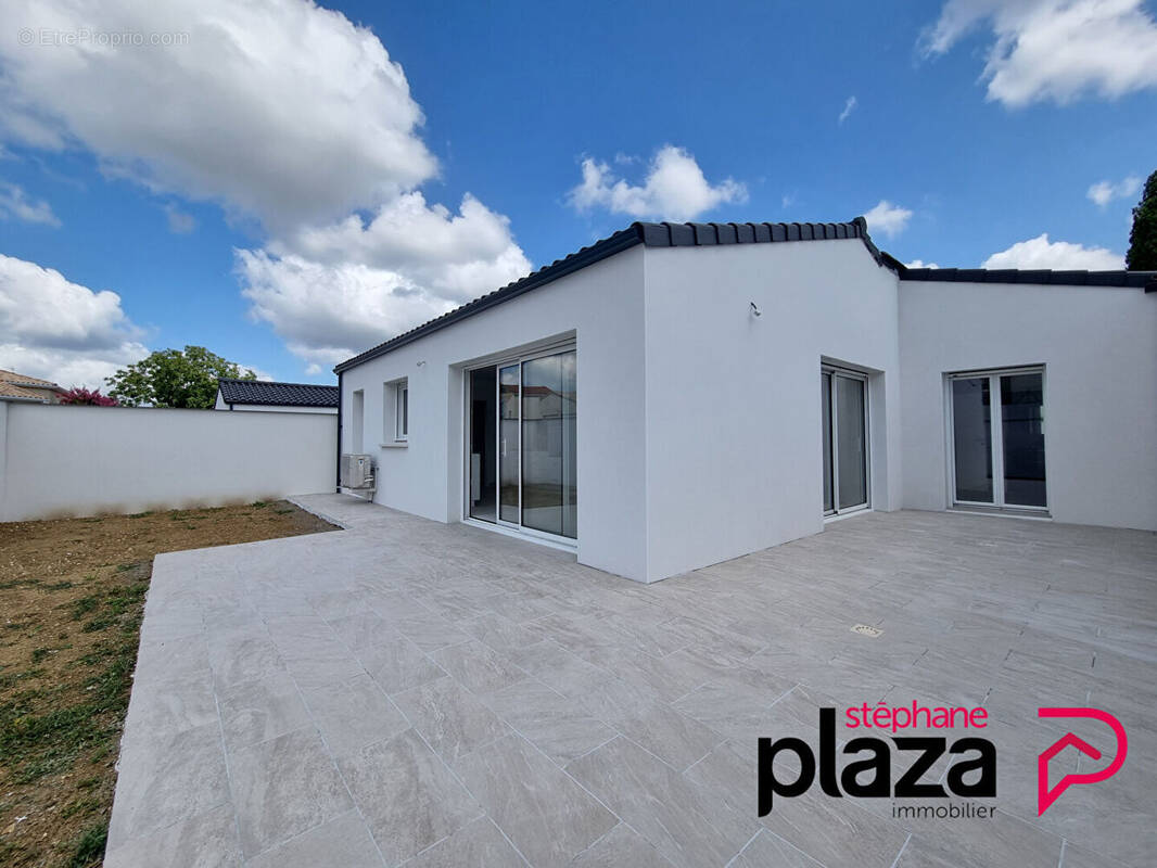 Maison à VAUX-SUR-MER