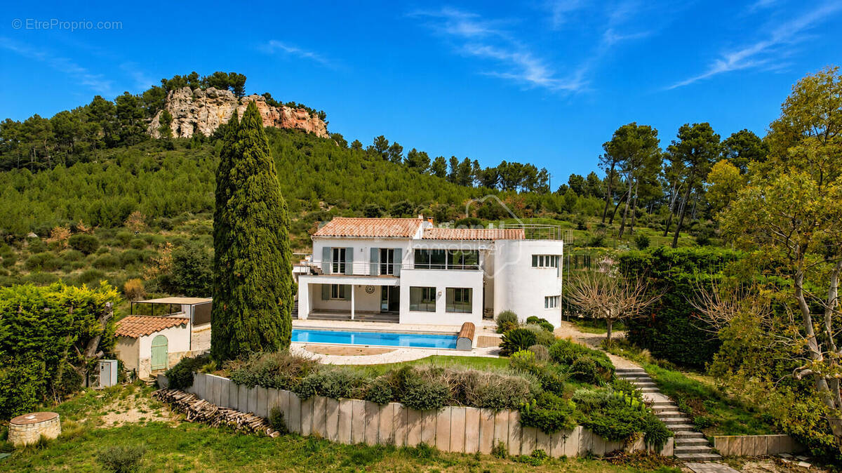 Maison à ORGON
