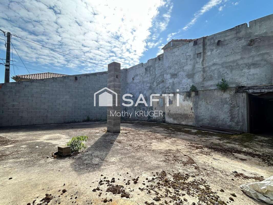 Maison 240 m² à Saint-Pey-De-Castets  - photo 6