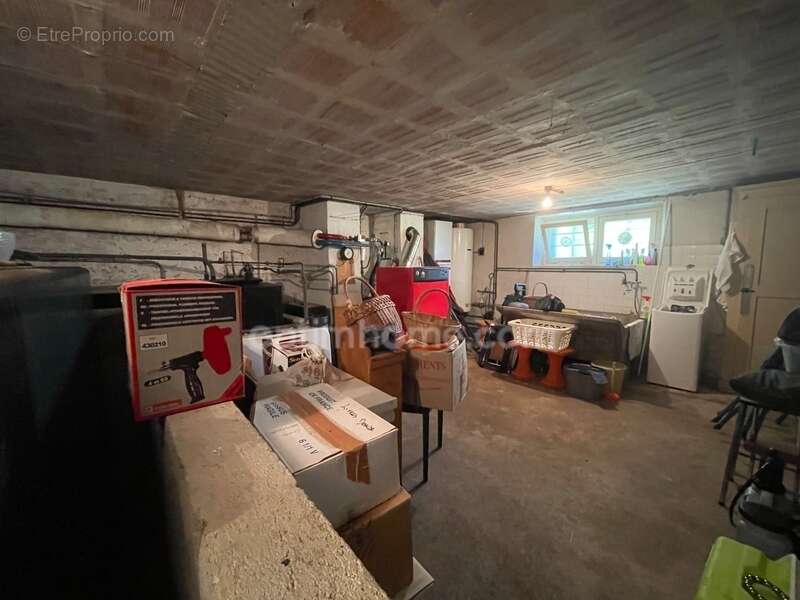 Maison à MAGNAC-LAVAL