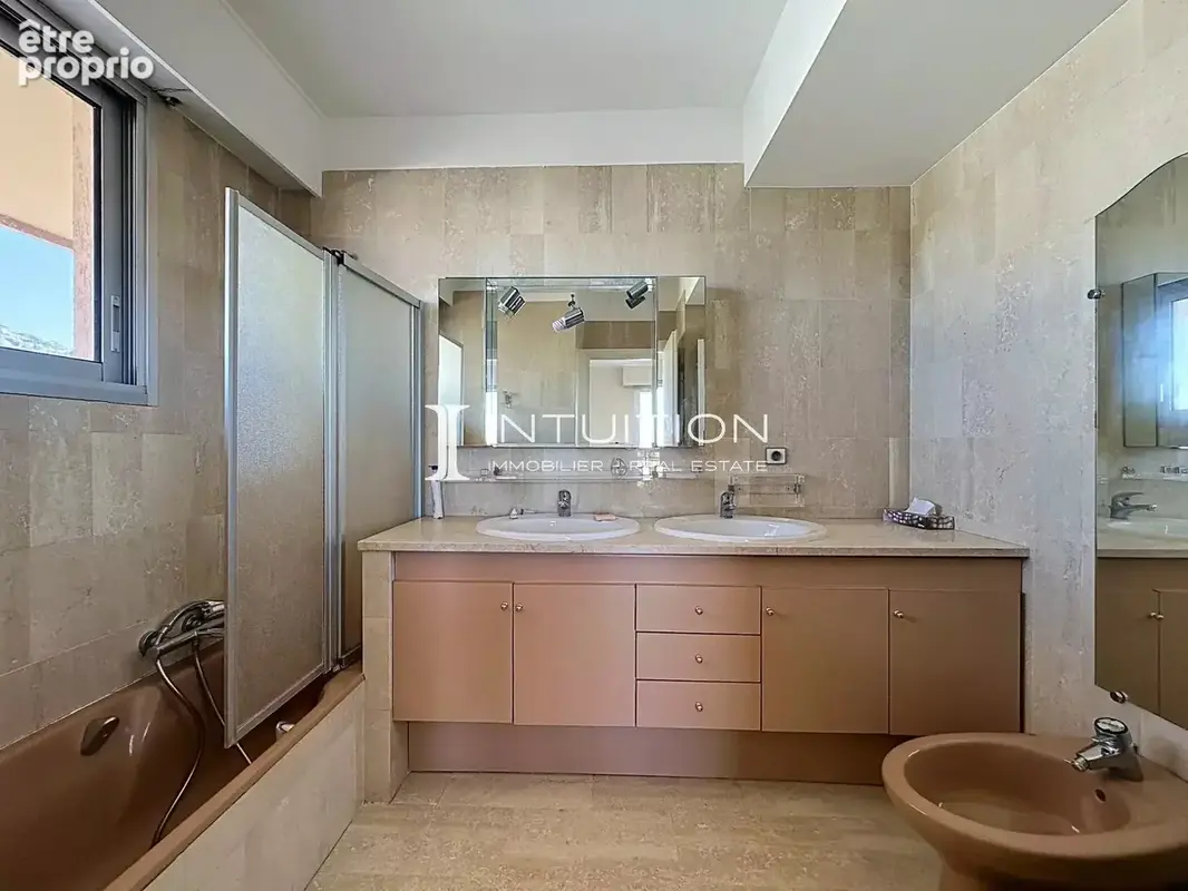 Cannes - Basse Californie : Vaste appartement toit terrasse avec garage - photo 22