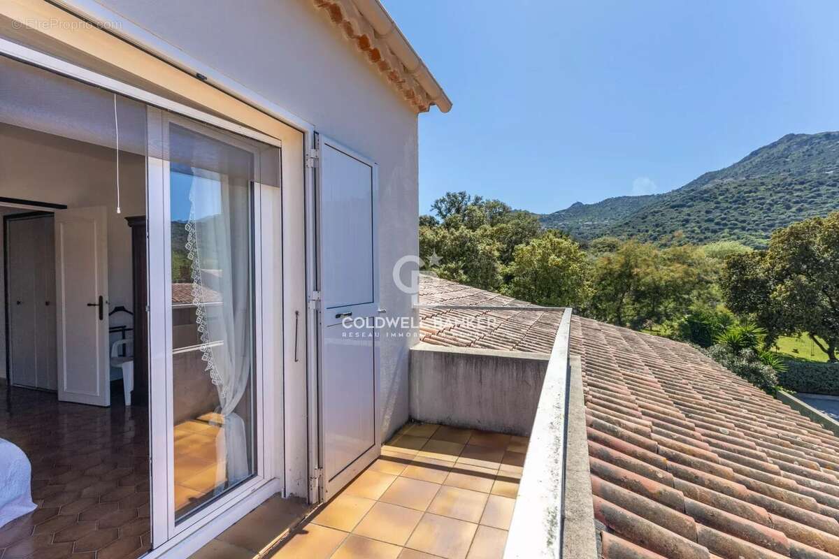 Maison à L'ILE-ROUSSE