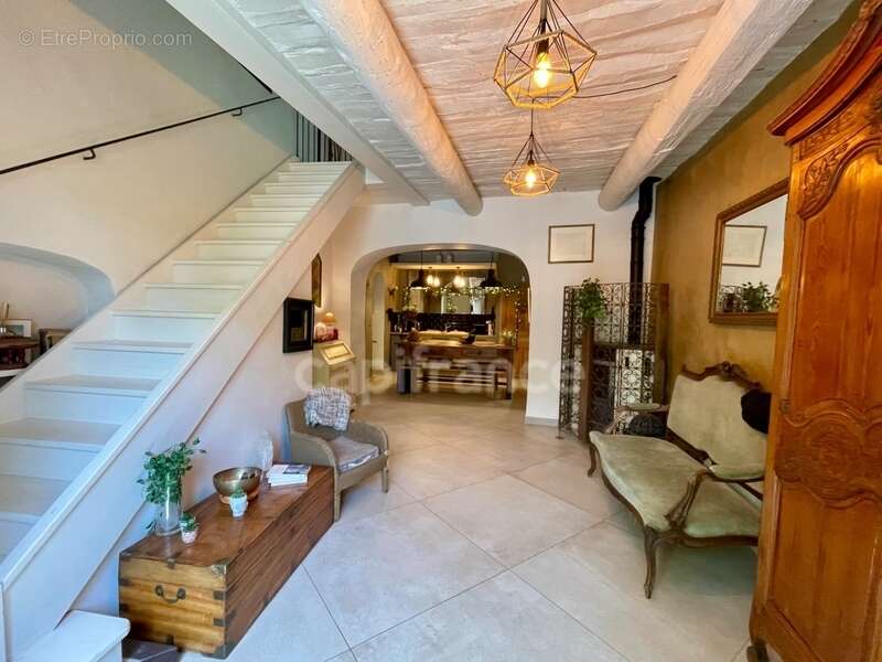 Maison à ROUSSILLON
