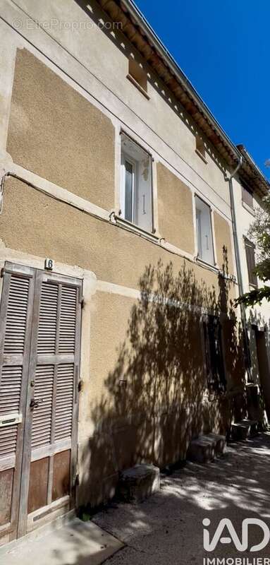 Maison 100 m² à La Garde-Freinet  - photo 2