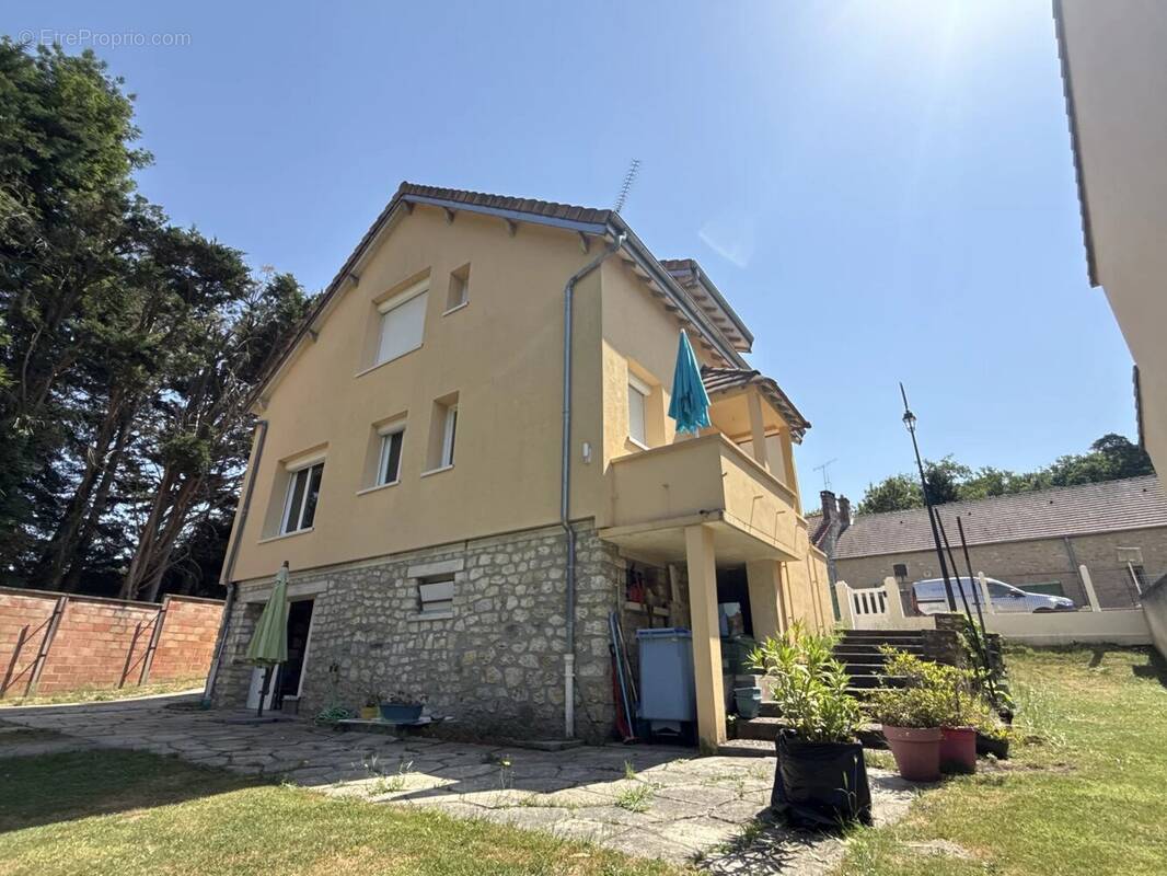Maison à RAMBOUILLET