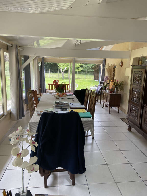 Propriété sur 1Ha 10a 55ca, maison ancienne et séchoir aménagé avec dépendances - photo 13