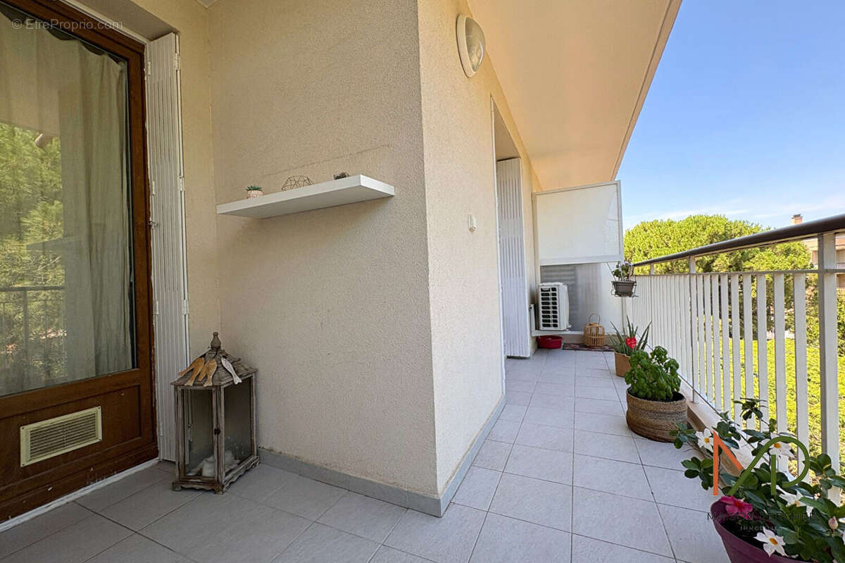 Draguignan, appartement T3 rénové avec balcon, cave. - photo 10