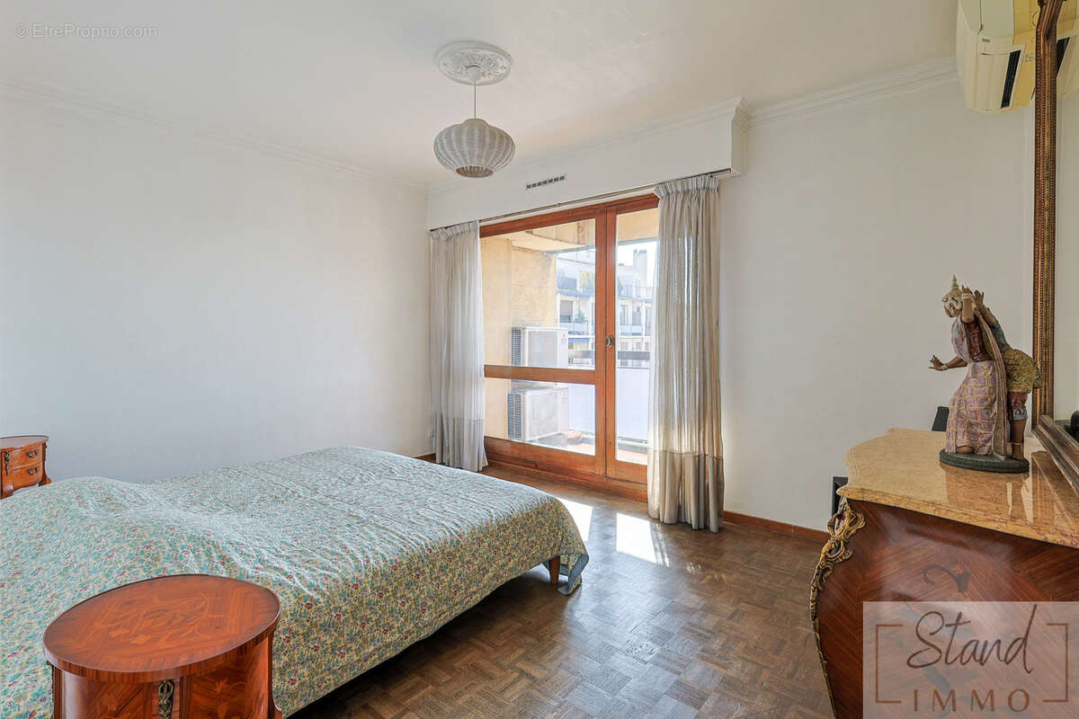 Appartement à MARSEILLE-6E