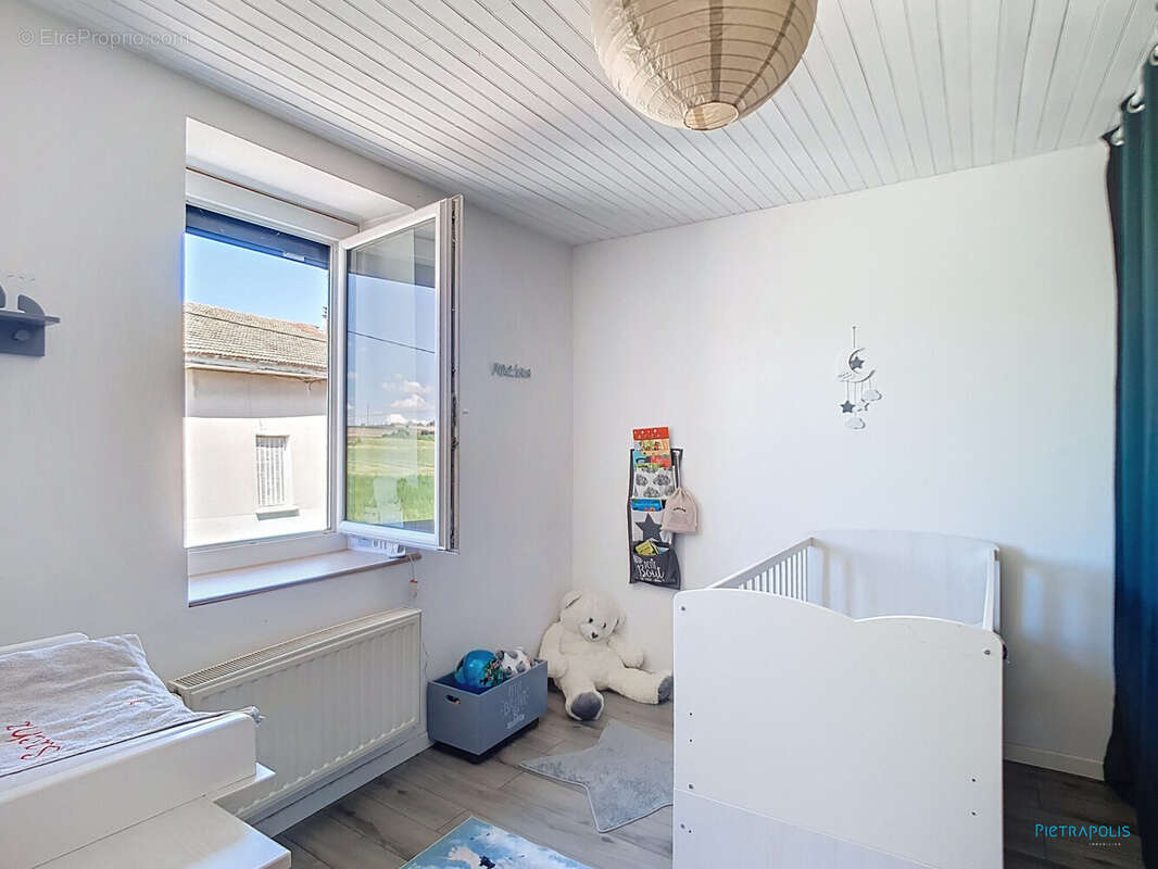 Maison à SAINT-JEAN-DE-BOURNAY